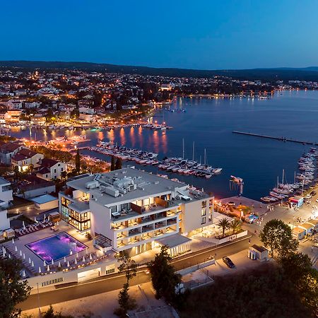 מאלינסקה Luxury Hotel Riva מראה חיצוני תמונה View of the town
