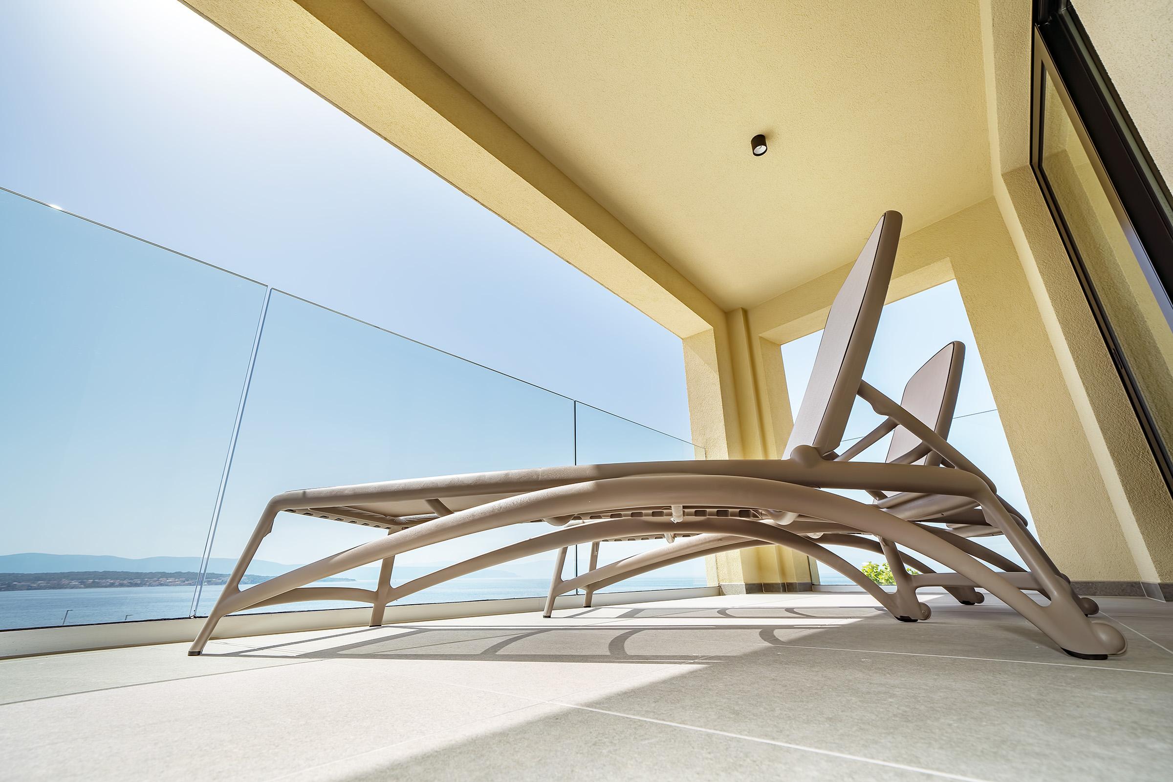 מאלינסקה Luxury Hotel Riva מראה חיצוני תמונה A sunlounger