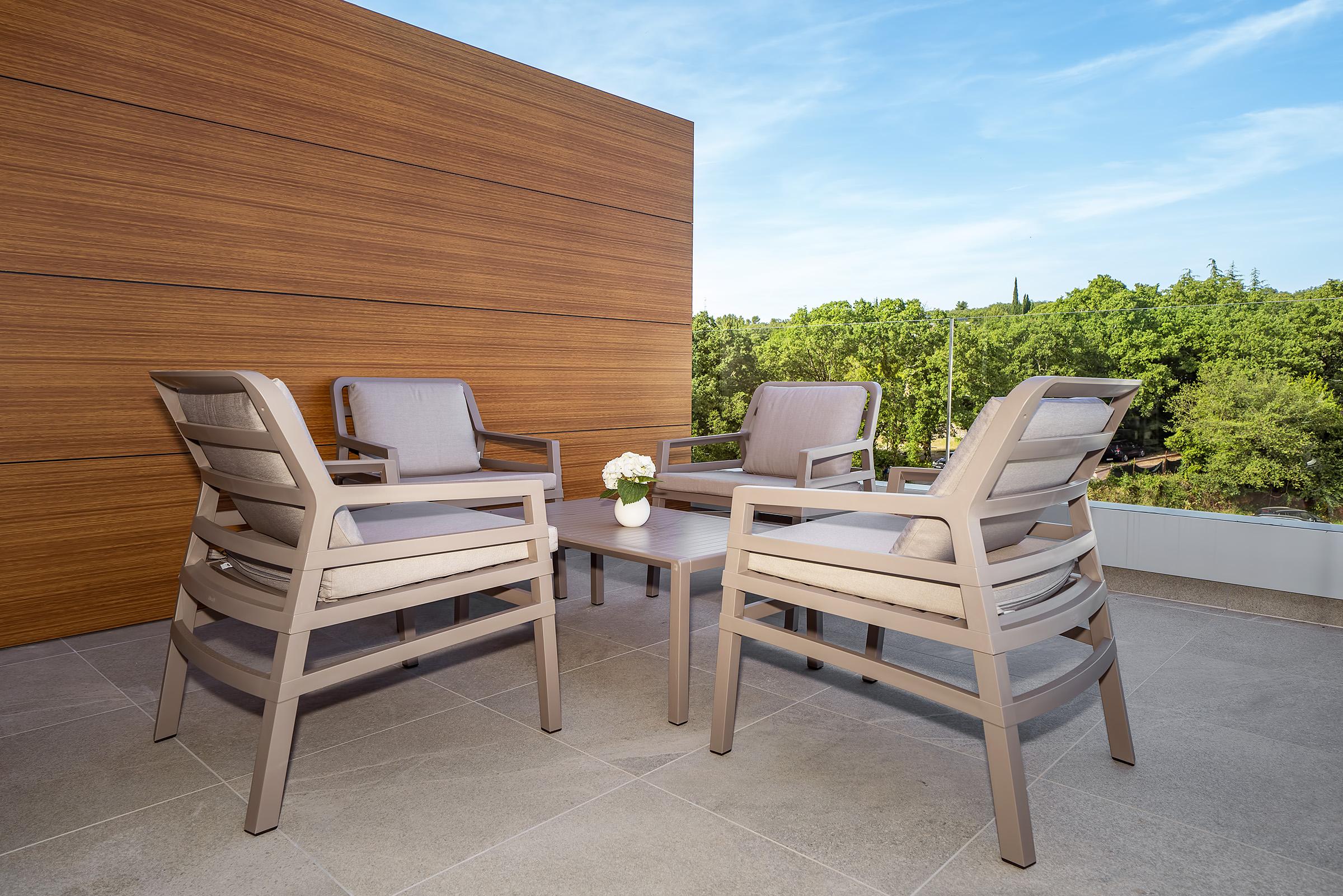 מאלינסקה Luxury Hotel Riva מראה חיצוני תמונה Outdoor furniture