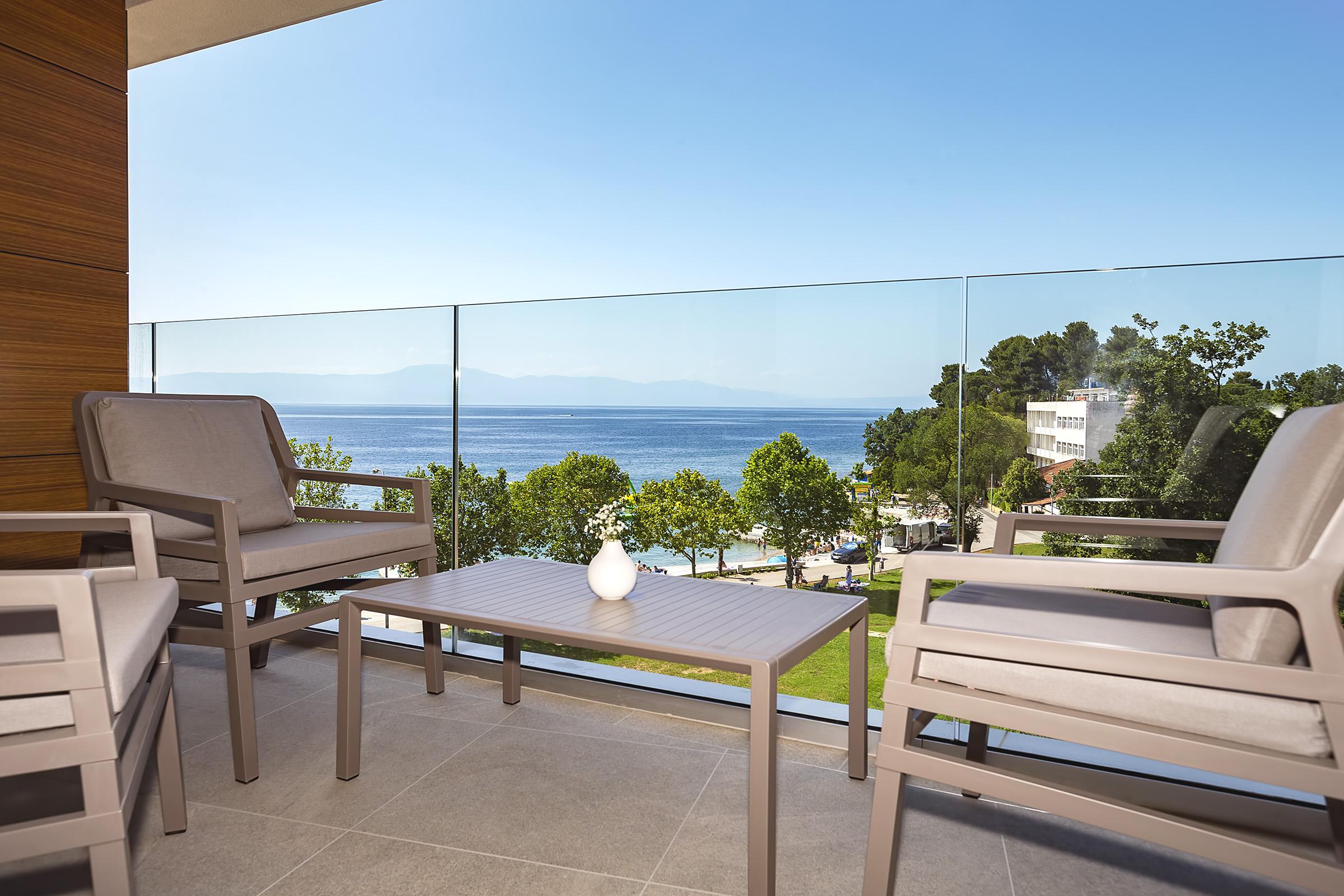 מאלינסקה Luxury Hotel Riva מראה חיצוני תמונה A balcony