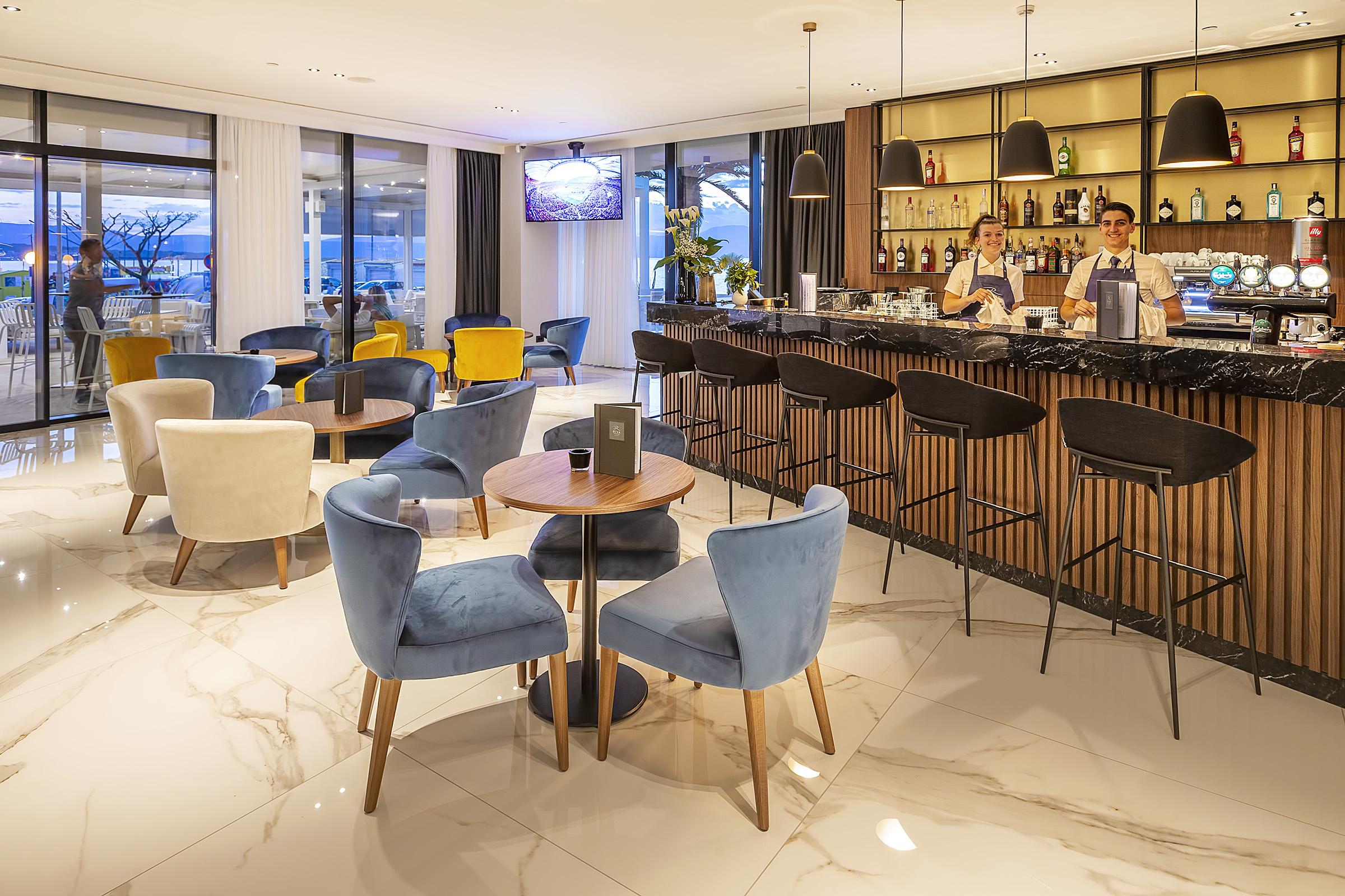 מאלינסקה Luxury Hotel Riva מראה חיצוני תמונה The lounge at the airport
