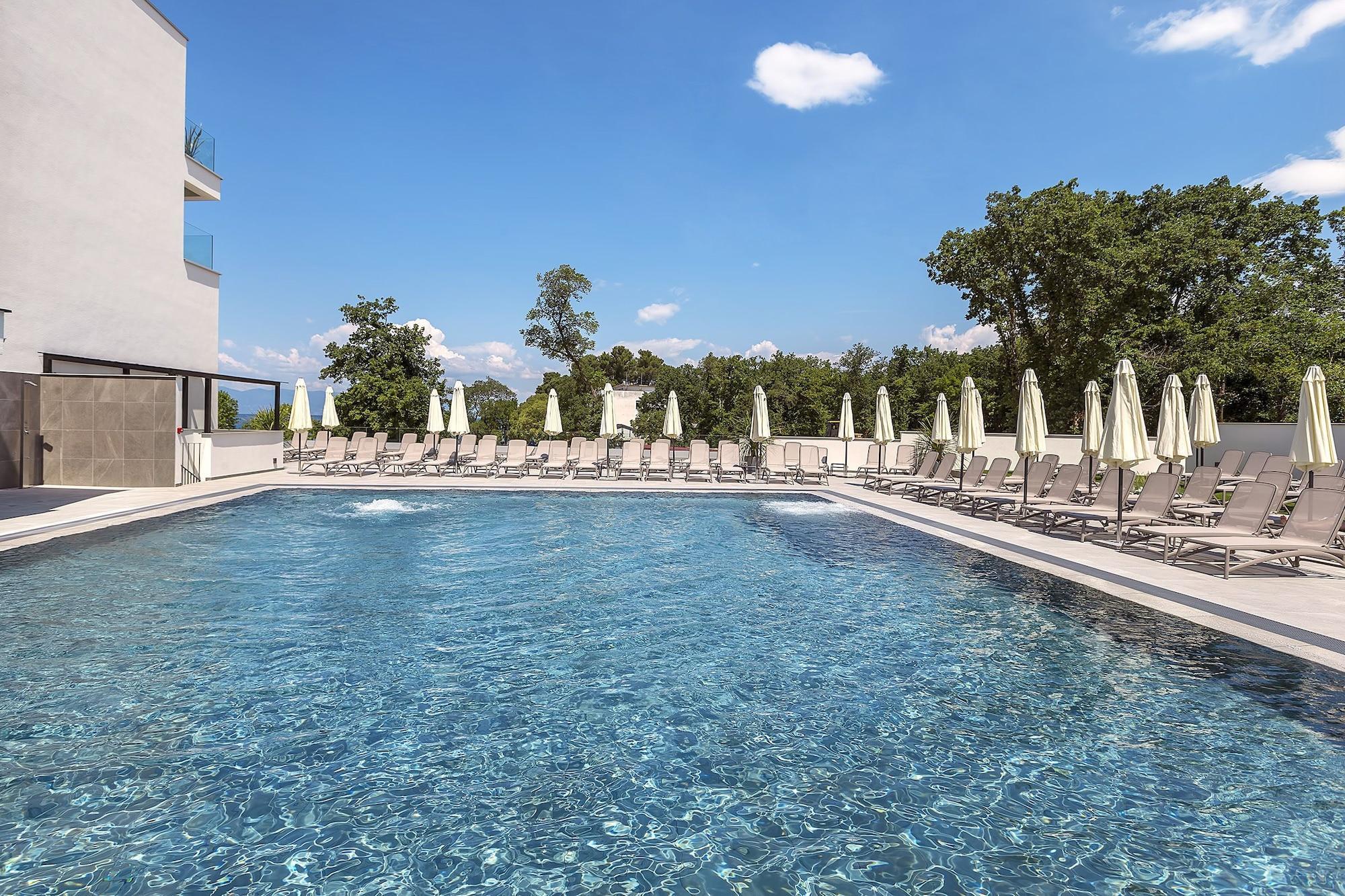 מאלינסקה Luxury Hotel Riva מראה חיצוני תמונה